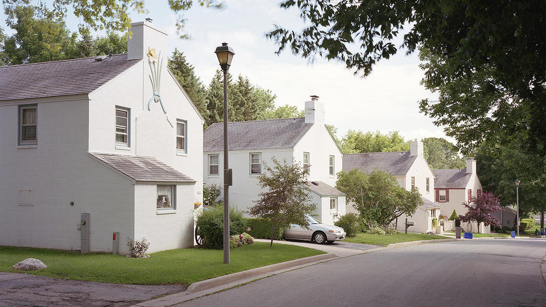 A Greendale Original home with daffodil chimney art